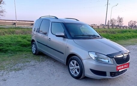 Skoda Roomster, 2012 год, 599 000 рублей, 2 фотография