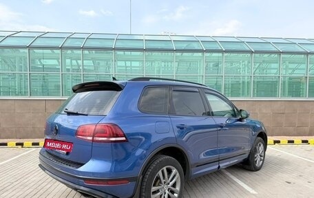 Volkswagen Touareg III, 2018 год, 2 890 000 рублей, 3 фотография