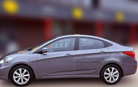 Hyundai Solaris II рестайлинг, 2011 год, 870 000 рублей, 3 фотография