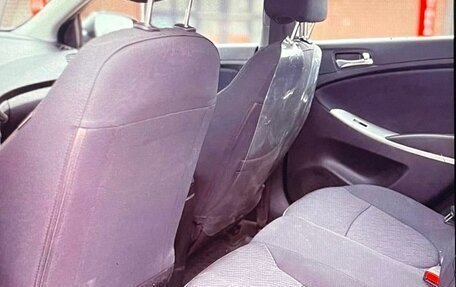 Hyundai Solaris II рестайлинг, 2011 год, 870 000 рублей, 7 фотография