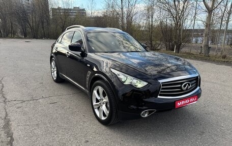 Infiniti QX70, 2014 год, 2 450 000 рублей, 1 фотография