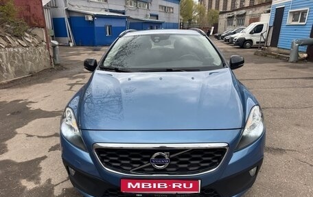 Volvo V40 Cross Country I, 2016 год, 1 799 999 рублей, 1 фотография
