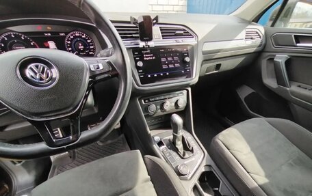 Volkswagen Tiguan II, 2018 год, 2 700 000 рублей, 10 фотография