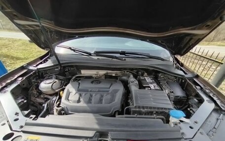 Volkswagen Tiguan II, 2018 год, 2 700 000 рублей, 8 фотография