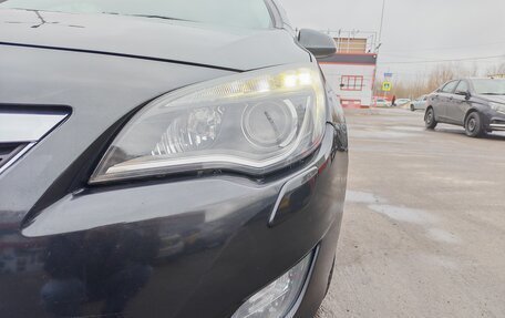 Opel Astra J, 2012 год, 700 000 рублей, 2 фотография