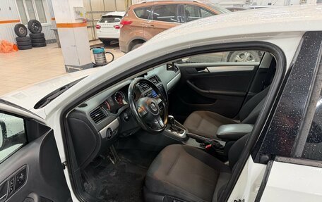 Volkswagen Jetta VI, 2012 год, 999 000 рублей, 6 фотография