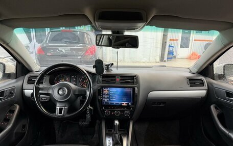 Volkswagen Jetta VI, 2012 год, 999 000 рублей, 5 фотография