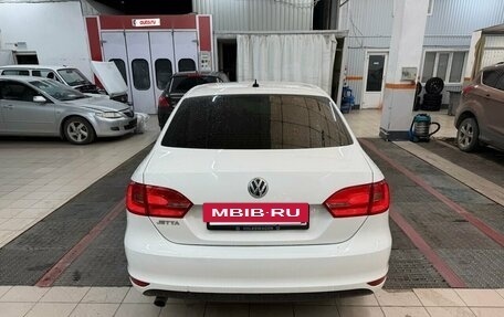Volkswagen Jetta VI, 2012 год, 999 000 рублей, 4 фотография