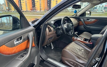Infiniti QX70, 2014 год, 2 450 000 рублей, 9 фотография