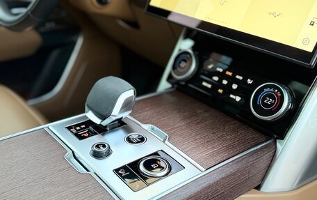 Land Rover Range Rover IV рестайлинг, 2023 год, 16 999 990 рублей, 30 фотография