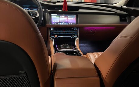 Jaguar XF II, 2020 год, 2 830 000 рублей, 13 фотография