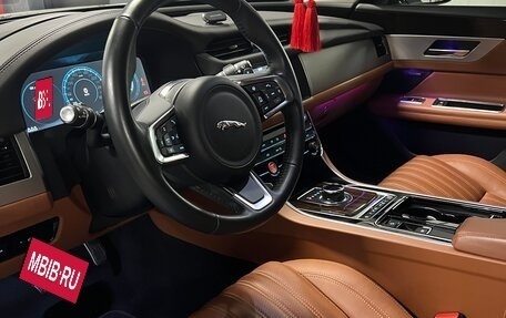 Jaguar XF II, 2020 год, 2 830 000 рублей, 22 фотография