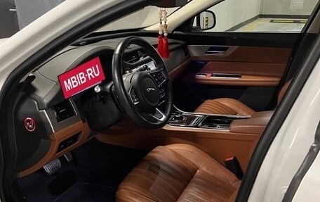 Jaguar XF II, 2020 год, 2 830 000 рублей, 24 фотография