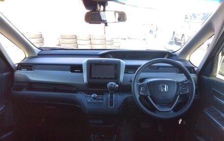 Honda Freed II, 2017 год, 1 455 000 рублей, 8 фотография