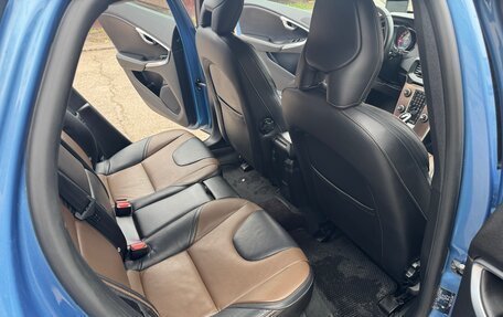 Volvo V40 Cross Country I, 2016 год, 1 799 999 рублей, 13 фотография