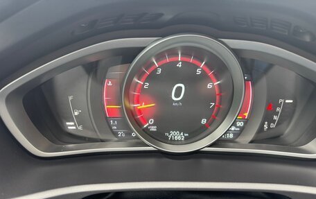 Volvo V40 Cross Country I, 2016 год, 1 799 999 рублей, 11 фотография