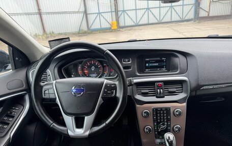 Volvo V40 Cross Country I, 2016 год, 1 799 999 рублей, 9 фотография