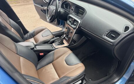 Volvo V40 Cross Country I, 2016 год, 1 799 999 рублей, 12 фотография