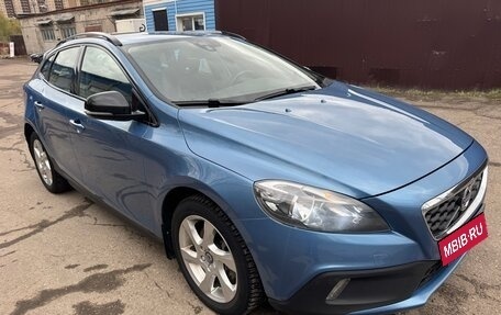 Volvo V40 Cross Country I, 2016 год, 1 799 999 рублей, 7 фотография