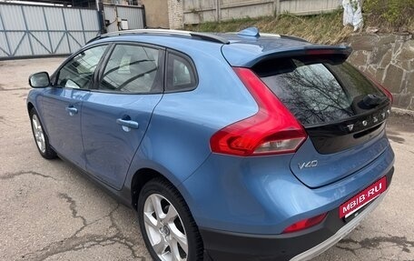 Volvo V40 Cross Country I, 2016 год, 1 799 999 рублей, 3 фотография