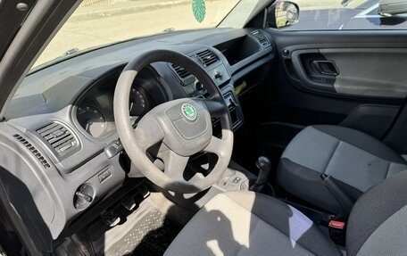 Skoda Fabia II, 2011 год, 390 000 рублей, 4 фотография