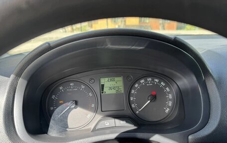 Skoda Fabia II, 2011 год, 390 000 рублей, 8 фотография