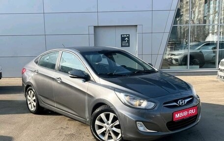 Hyundai Solaris II рестайлинг, 2011 год, 599 000 рублей, 1 фотография