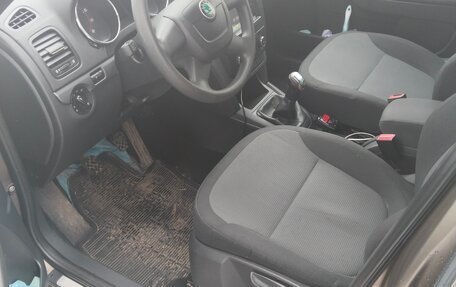 Skoda Yeti I рестайлинг, 2011 год, 550 000 рублей, 23 фотография