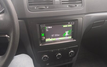 Skoda Yeti I рестайлинг, 2011 год, 550 000 рублей, 24 фотография