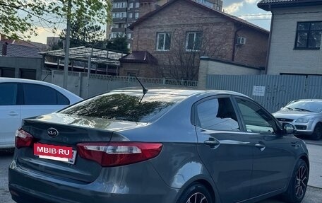 KIA Rio III рестайлинг, 2013 год, 860 000 рублей, 3 фотография