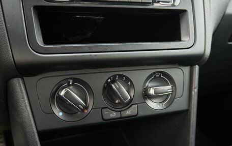 Volkswagen Polo VI (EU Market), 2013 год, 867 000 рублей, 10 фотография