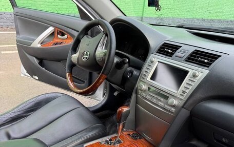 Toyota Camry, 2011 год, 1 000 000 рублей, 8 фотография