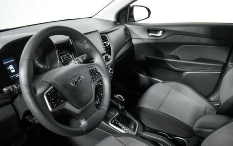 Hyundai Solaris II рестайлинг, 2022 год, 1 811 000 рублей, 9 фотография