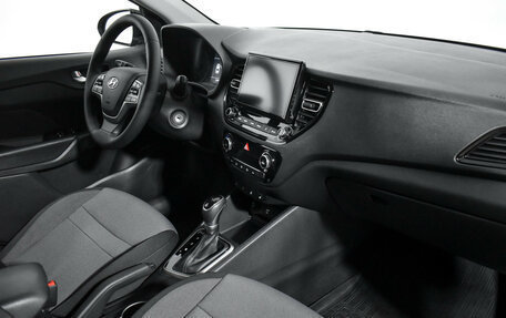 Hyundai Solaris II рестайлинг, 2022 год, 1 811 000 рублей, 13 фотография