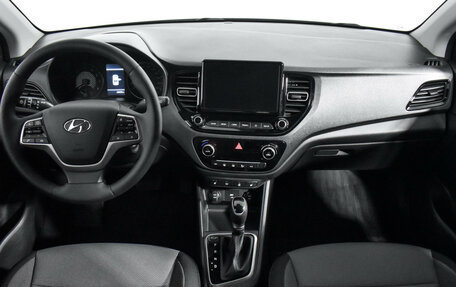 Hyundai Solaris II рестайлинг, 2022 год, 1 811 000 рублей, 15 фотография