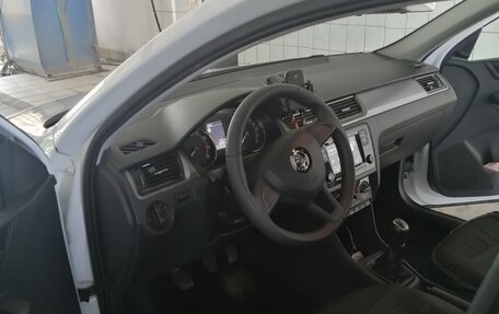 Skoda Rapid I, 2017 год, 1 050 000 рублей, 10 фотография