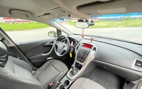 Opel Astra J, 2011 год, 670 000 рублей, 8 фотография