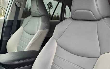 Toyota RAV4, 2023 год, 4 800 000 рублей, 10 фотография