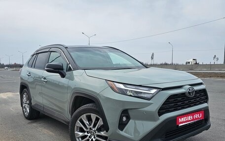 Toyota RAV4, 2023 год, 4 800 000 рублей, 15 фотография