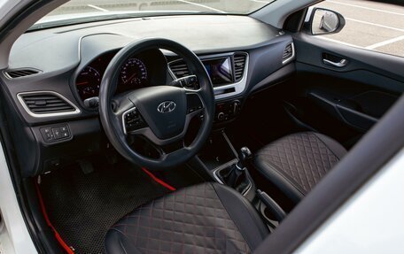 Hyundai Solaris II рестайлинг, 2019 год, 1 095 000 рублей, 13 фотография