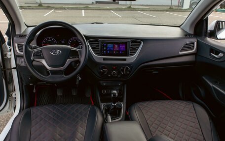 Hyundai Solaris II рестайлинг, 2019 год, 1 095 000 рублей, 16 фотография