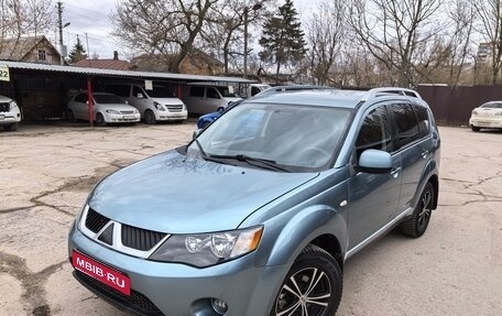 Mitsubishi Outlander III рестайлинг 3, 2007 год, 875 000 рублей, 1 фотография