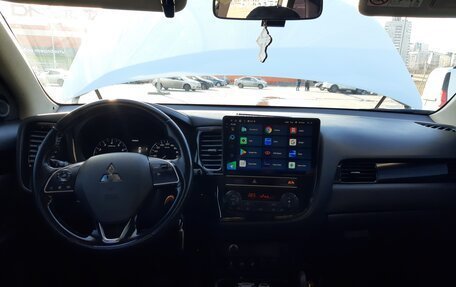 Mitsubishi Outlander III рестайлинг 3, 2019 год, 2 150 000 рублей, 18 фотография