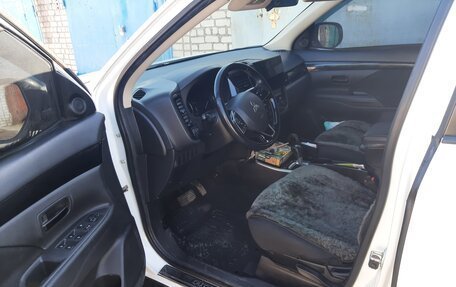 Mitsubishi Outlander III рестайлинг 3, 2019 год, 2 150 000 рублей, 31 фотография