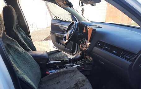 Mitsubishi Outlander III рестайлинг 3, 2019 год, 2 150 000 рублей, 33 фотография