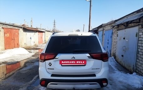 Mitsubishi Outlander III рестайлинг 3, 2019 год, 2 150 000 рублей, 35 фотография