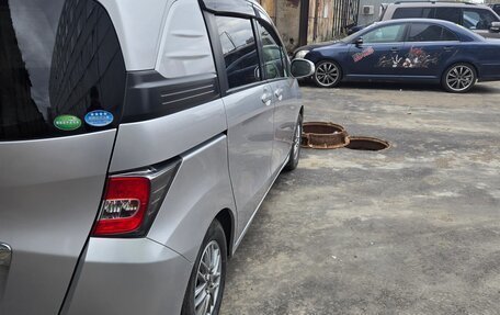 Honda Freed I, 2016 год, 1 300 000 рублей, 6 фотография