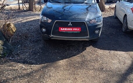 Mitsubishi Outlander III рестайлинг 3, 2011 год, 1 220 000 рублей, 1 фотография