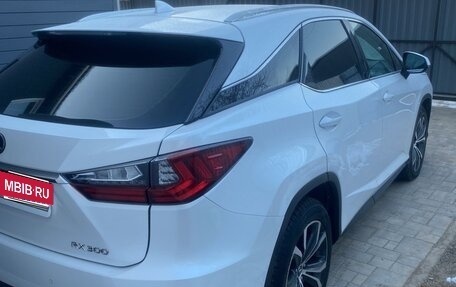 Lexus RX IV рестайлинг, 2019 год, 3 500 000 рублей, 4 фотография