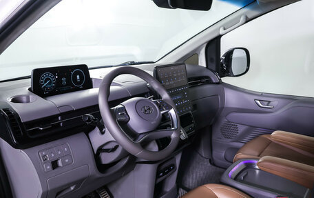 Hyundai Staria, 2021 год, 4 790 000 рублей, 15 фотография